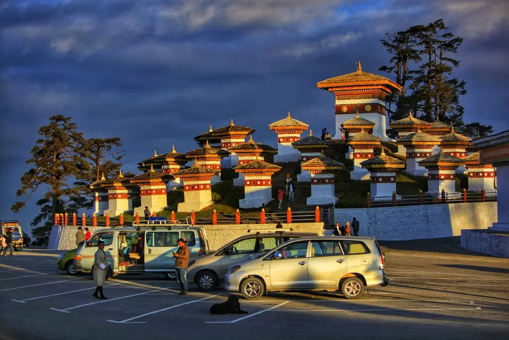 Picture of the scenic Dochu La Pass with the 108 chortens/stupas