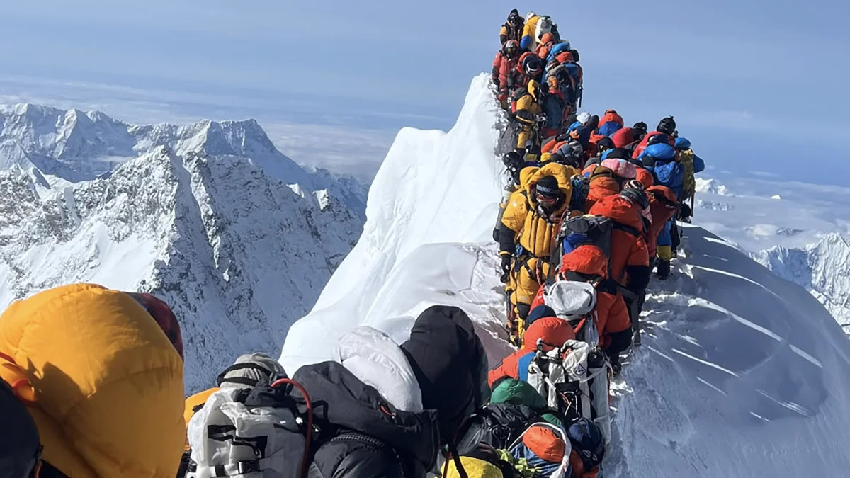 Bhutan vs Nepal: Which Himalayan Kingdom Should You Visit? - everest traffic jam large